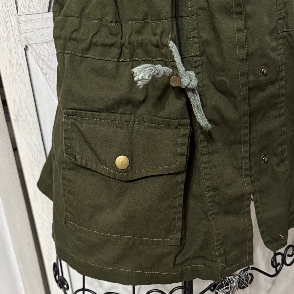 Dark Green Women's Hooded Vest - Picture 2 of 4